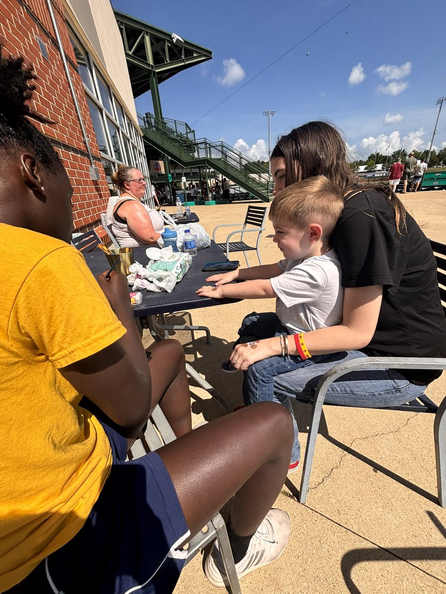 These ladies did a great job in community service today assisting with the Mississippi Mud Monsters Event today!!!