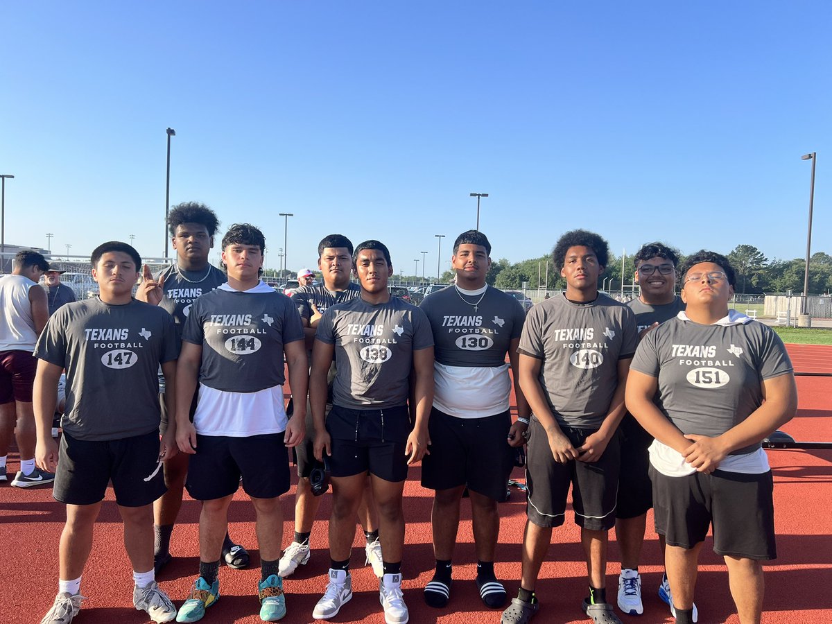 These renegades showed up and put on a great performance at the Lineman Challenge. We went 14-2 on the Harness pulls and 13-3 on the tug o war. This is the best we’ve ever done at a lineman challenge. Let’s keep it going Monday in the weightroom