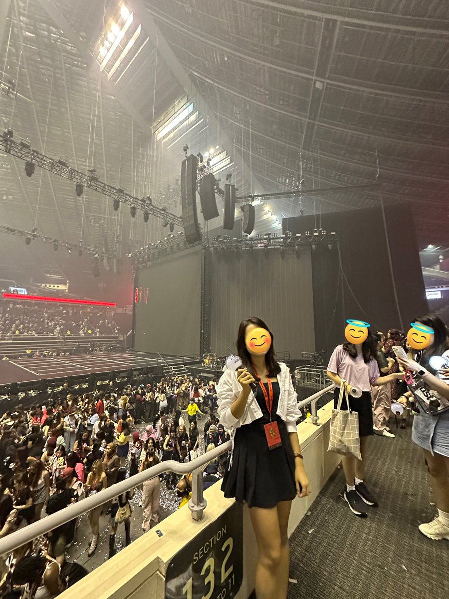 LyianWai's tweet photo. #HOPE_ON_THE_STAGE_TOUR_SINGAPORE #D1 #JHOPE #JUNGHOSEOK 
❤️🖤 https://t.co/cOisuu3PUk