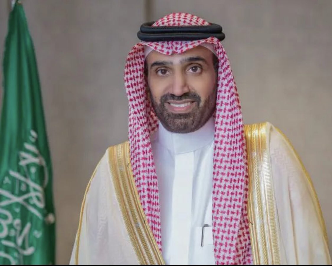 yt_er9's tweet image. احمد سليمان الراجحي تاجر قبل انه يصير وزير 2018 ،بعيدًا عن وزارة الموارد البشرية
اللي فيها ثغرات يستغلونها التجار
مستغرب من الاشخاص اللي ينتقدون معاليه
ماكان انه اول وزير سعودي يحطم الارقام القياسية بتخفيض نسبة البطالة لكل الدول الا عندنا