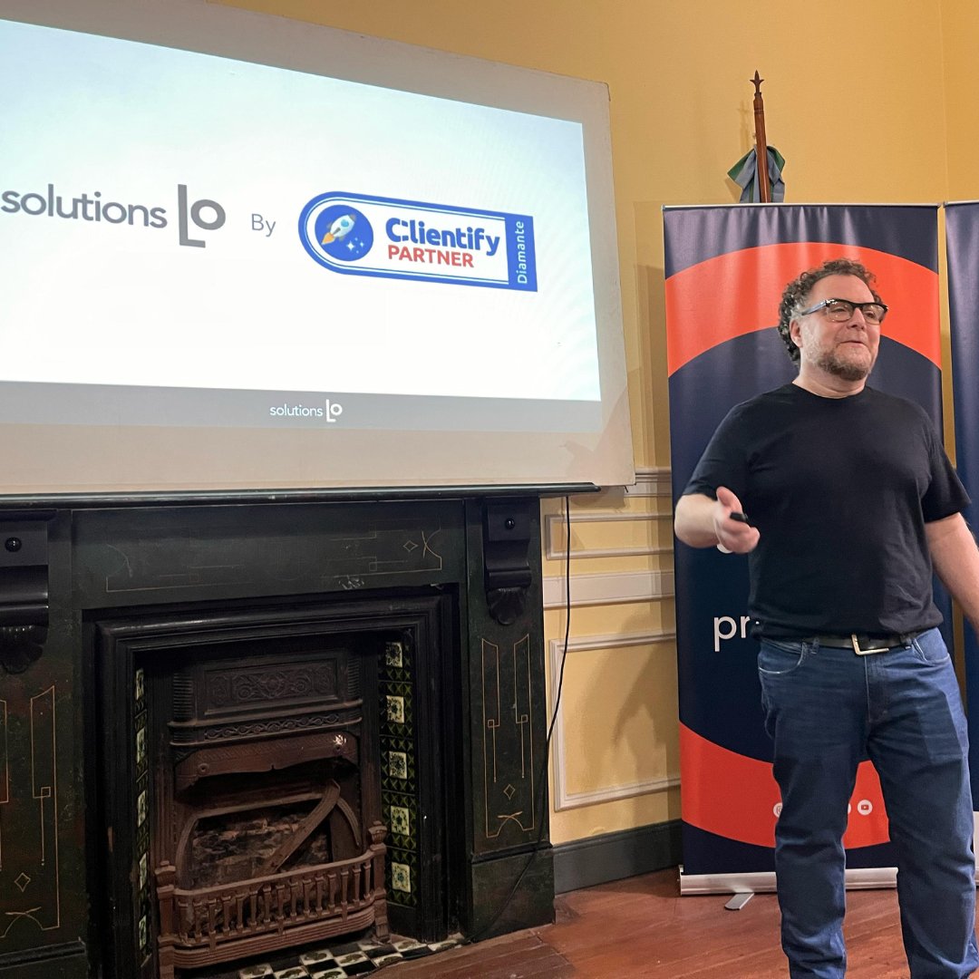 solutions_lo's tweet photo. El jueves por la noche tuvimos una hermosa experiencia presentando nuestro Workshop de Marketing y Comunicación: Vendé más, a más clientes y de forma más rentable, en la Cámara Económica Mercedina😁 . https://t.co/aUxD5xS0id