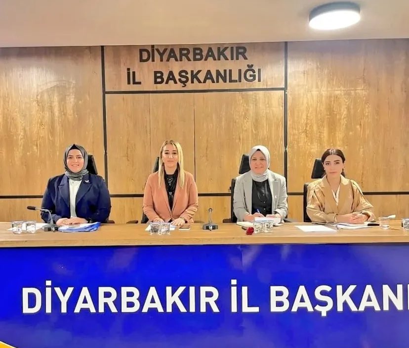 akergani2's tweet photo. Genel Merkez K.K.Bşk Yardımcısı ve İnsan Hakları Bşk Sn.@GercekTekin, MKYK Üyemiz ve Bölge Sorumlumuz Sn.@sevilcan8,MKYK Üyemiz ve İl Koordinatörümüz Sn.@bsra_glgl ve İl K.K.Bşk Sn.@mervenurseyit Öncülüğünde; Toplantıya İlçe KK.Bşk Sn.@fzehraerol Katılım Sağladı.

@serdalkaradass https://t.co/2FvcFDI3Rc
