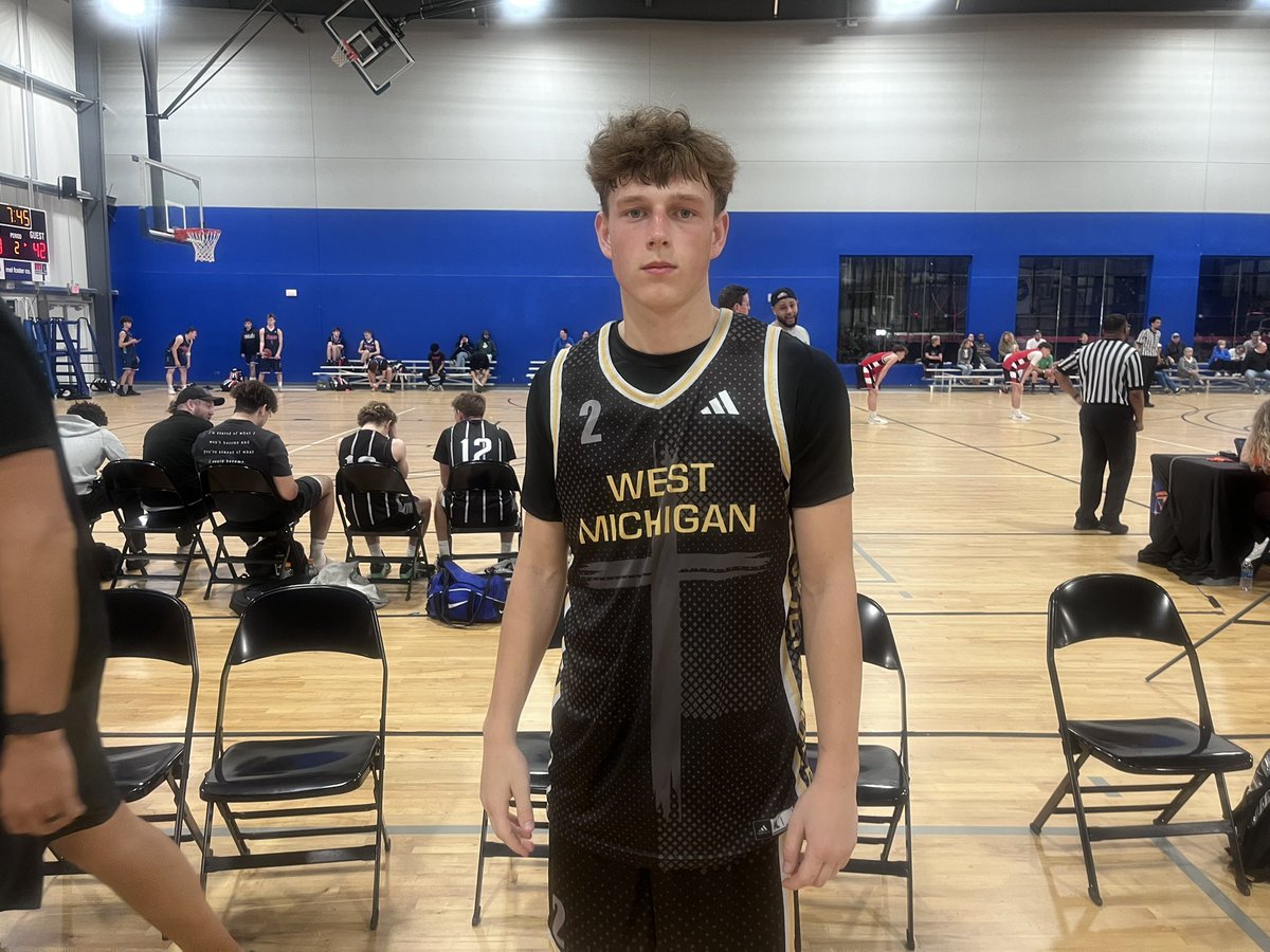 Fab Hoops (@fabhoopss) on Twitter photo Harper Huntington <a href="/NorthcoastAAU/">Northcoastpremier</a> came out on fire from three. The lefty finished with 15 points, shooting a perfect 5/5 from three. Made his case for best shooter at the Spring Extravaganza!
<a href="/ny2lasports/">NY2LA SPORTS</a> <a href="/MHS_Boys_/">Midwest Hoops Spotlight</a> Harper Huntington <a href="/NorthcoastAAU/">Northcoastpremier</a> came out on fire from three. The lefty finished with 15 points, shooting a perfect 5/5 from three. Made his case for best shooter at the Spring Extravaganza!
<a href="/ny2lasports/">NY2LA SPORTS</a> <a href="/MHS_Boys_/">Midwest Hoops Spotlight</a>