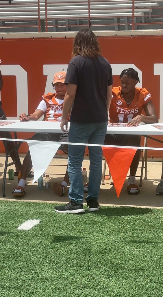 michael Terry lll (@mterry_3) on Twitter photo Fan day was a success
#blessedbythebest
#HookEm <a href="/BDammone/">Along The Wire</a> <a href="/TexasFootball/">Texas Football</a> <a href="/ontexasfootball/">OnTexasFootball</a> <a href="/CJVogel_OTF/">CJ Vogel</a> <a href="/JohnJ90347/">John Rodriguez</a> <a href="/HankSouth247/">Hank South</a> <a href="/orangebloods_/">Orangebloods.com</a> Fan day was a success
#blessedbythebest
#HookEm <a href="/BDammone/">Along The Wire</a> <a href="/TexasFootball/">Texas Football</a> <a href="/ontexasfootball/">OnTexasFootball</a> <a href="/CJVogel_OTF/">CJ Vogel</a> <a href="/JohnJ90347/">John Rodriguez</a> <a href="/HankSouth247/">Hank South</a> <a href="/orangebloods_/">Orangebloods.com</a>