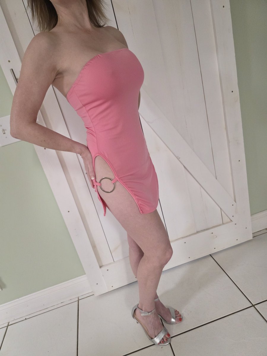 Ready for the Kinky Pink party <a href="/TrapezeClub/">Trapeze Club</a>