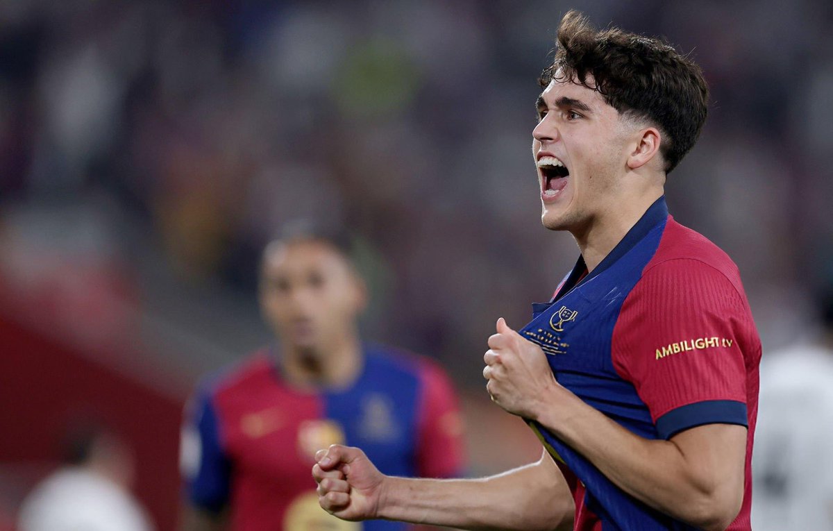MartinMinan_'s tweet photo. Golden Boy 2025. El defensa total. El central playmaker. Pau Cubarsí. https://t.co/snhFXujdgX