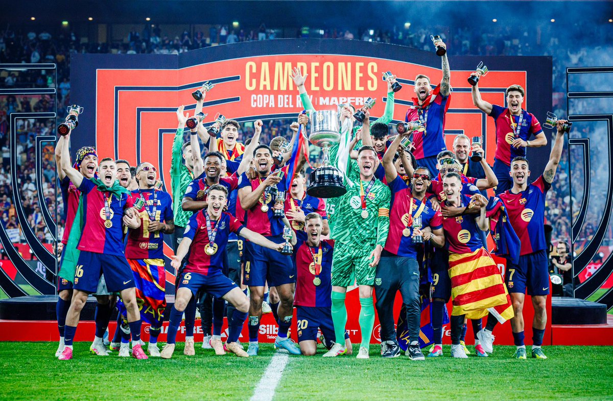 rfef's tweet photo. La secuencia.

El momento.

LA FOTO.

#CopaDelReyMAPFRE | #LaCopaMola https://t.co/ncJRcsFTjS
