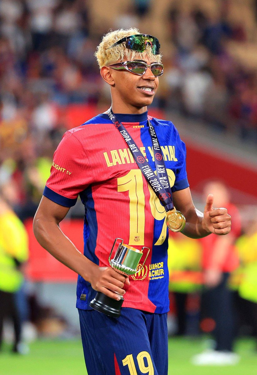 RaphinhaaV1's tweet image. STARBOYYY 🌟