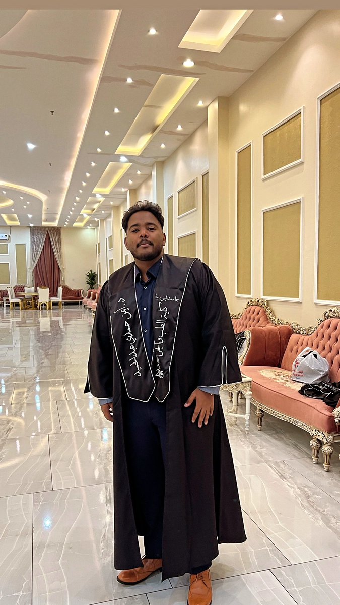 brontoooooo's tweet photo. التخريج بعد عناء وسنين طويلة جدا 🎓♥️ https://t.co/OX1ptquYps