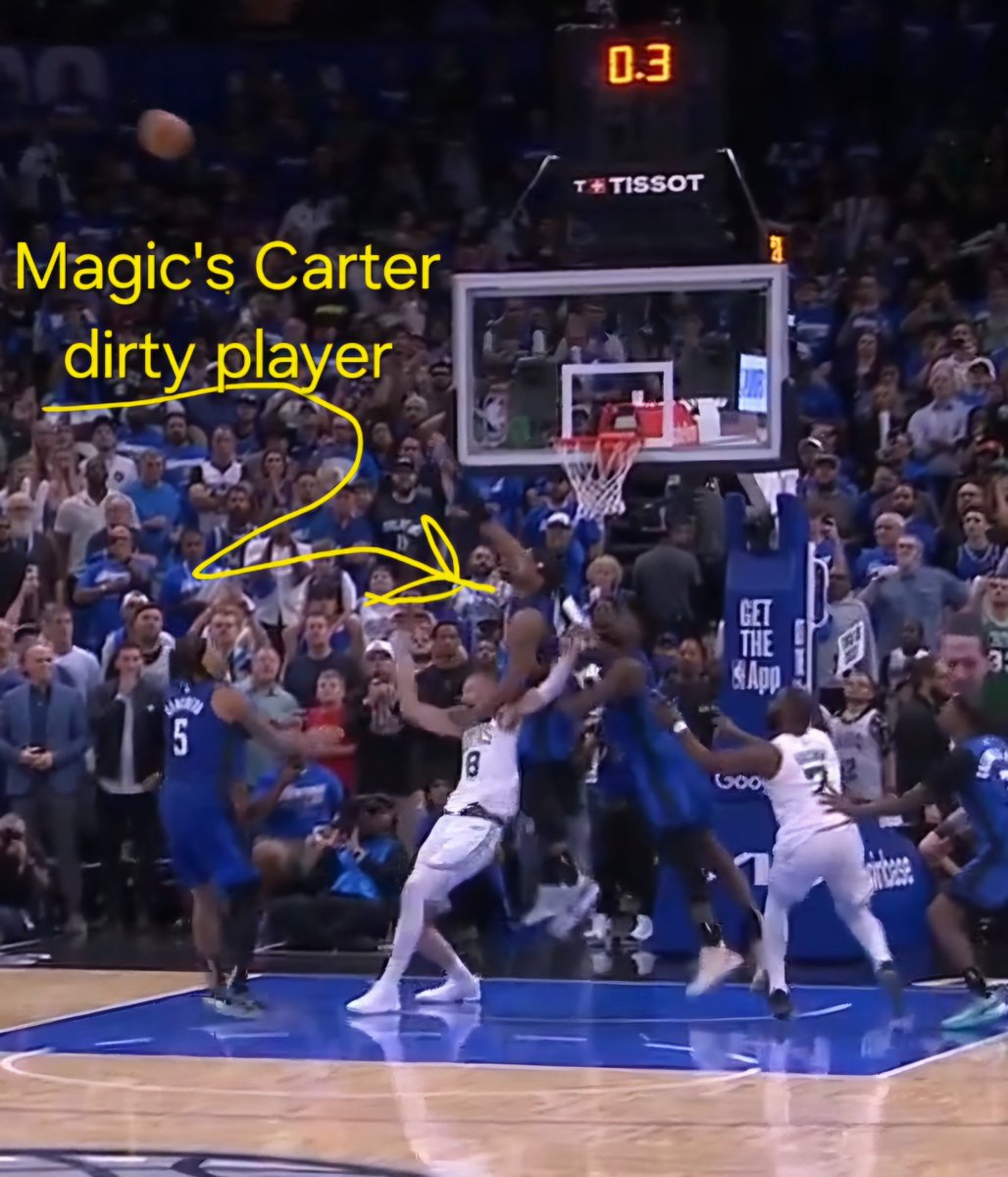 RickJohn57's tweet photo. @MyNameIsTSizzle @NoaDalzell @GwashburnGlobe Carter has been drawing blood from the Celtics' big men.

Refs should have called THIS one. https://t.co/iJOzgQDNQe