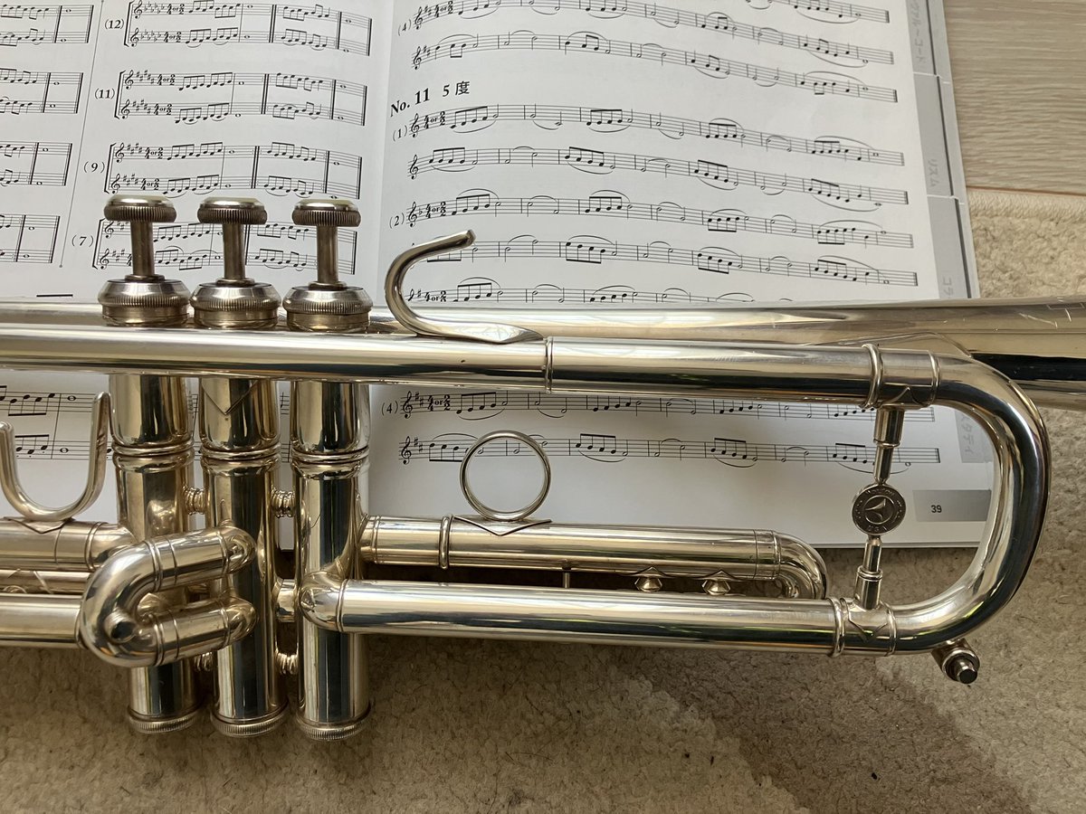 KinichiFurukawa's tweet photo. 今週もボチボチ頑張ろう😃
とりあえず🎺🎵の音出し(๑˃̵ᴗ˂̵)
#holton #holtontrumpet #holtontrumpett103 #glantz #glanz1-1/2c https://t.co/S784UEg6Mn