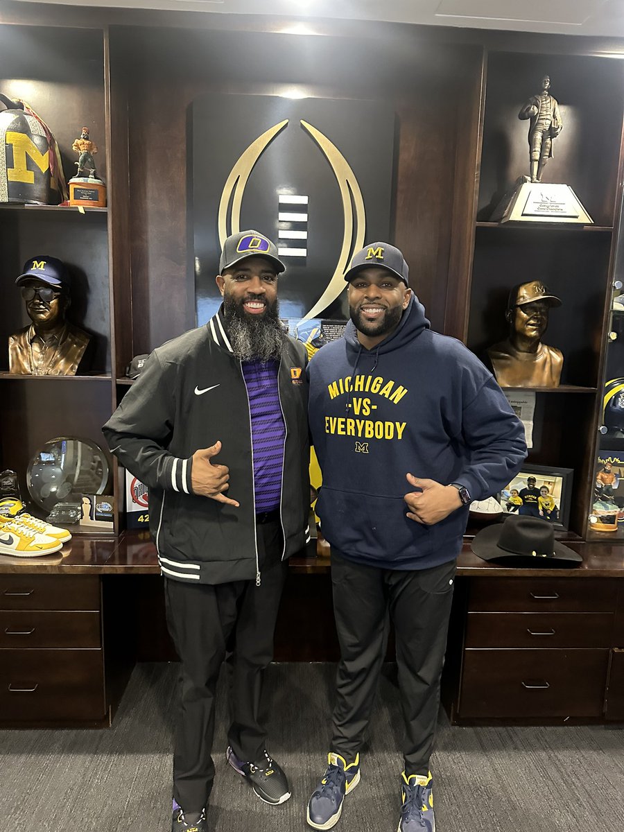 Avante Mitchell (@coachamitchell1) on Twitter photo It was great visiting with <a href="/Coach_SMoore/">Sherrone Moore</a> during <a href="/UMichFootball/">Michigan Football</a> spring ball. I appreciate the hospitality, shared insights and the time spent. Looking forward to great ‘25 seasons for both of our programs.
#WinTheWest
#LeadersAndBest It was great visiting with <a href="/Coach_SMoore/">Sherrone Moore</a> during <a href="/UMichFootball/">Michigan Football</a> spring ball. I appreciate the hospitality, shared insights and the time spent. Looking forward to great ‘25 seasons for both of our programs.
#WinTheWest
#LeadersAndBest