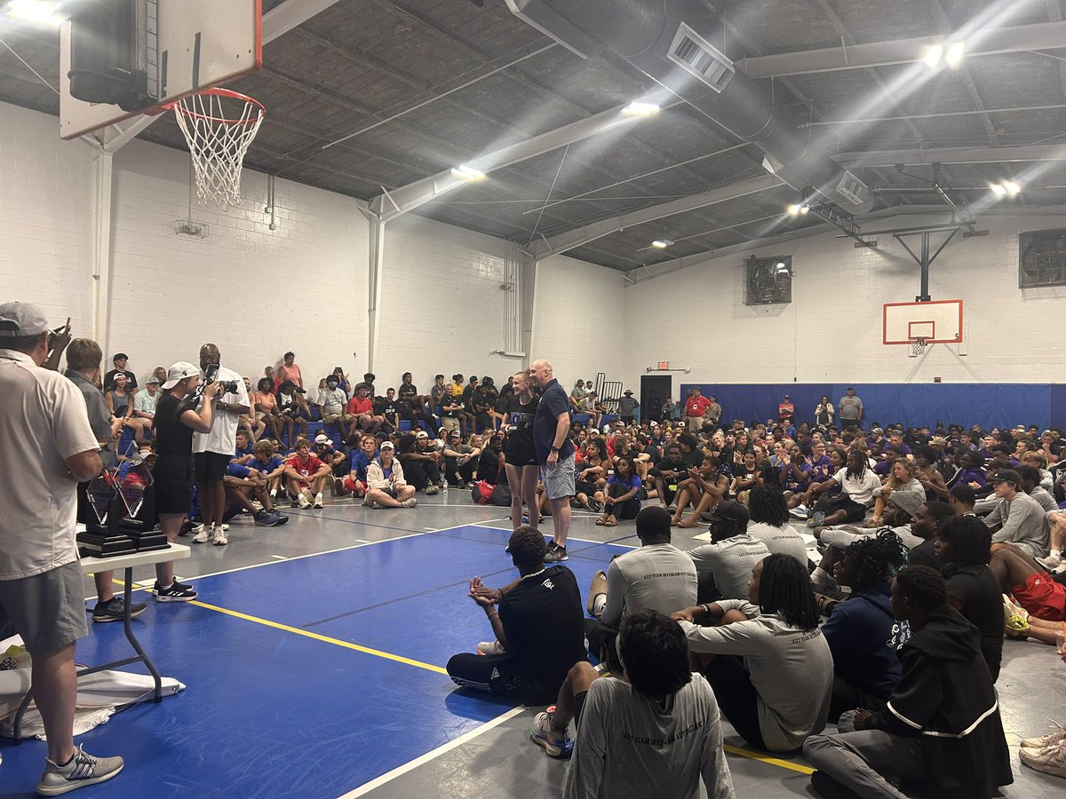 JennBellAD's tweet image. Congrats to Ruth for winning the Elite 23 Award, Devron for winning Athlete of the Year, soooo many individuals/groups for their podium finishes &amp;amp; our @valkyries_wxctf &amp;amp; @Valkyries_MXCTF teams for their 2nd (men) &amp;amp; 3rd (women) place finishes! So proud of everyone! #GoValkyries