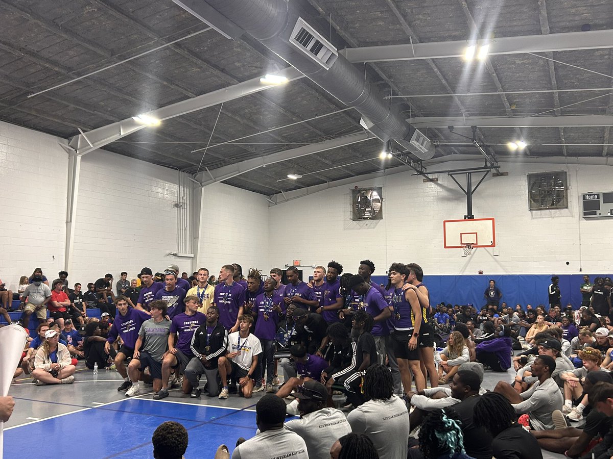 JennBellAD's tweet image. Congrats to Ruth for winning the Elite 23 Award, Devron for winning Athlete of the Year, soooo many individuals/groups for their podium finishes &amp;amp; our @valkyries_wxctf &amp;amp; @Valkyries_MXCTF teams for their 2nd (men) &amp;amp; 3rd (women) place finishes! So proud of everyone! #GoValkyries