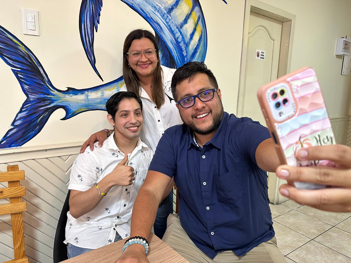 Agradecidos con nuestra gente de #ElOro 🇪🇨… su cariño, ímpetu y entrega servirán para lograr grandes cosas durante esta nueva etapa del Movimiento <a href="/CREOEcuador/">Movimiento CREO Ecuador</a> bajo el liderazgo de <a href="/LassoGuillermo/">Guillermo Lasso</a> 💪

#CREO21 #JuntosPodemosLograrlo
#CreandoOportunidades