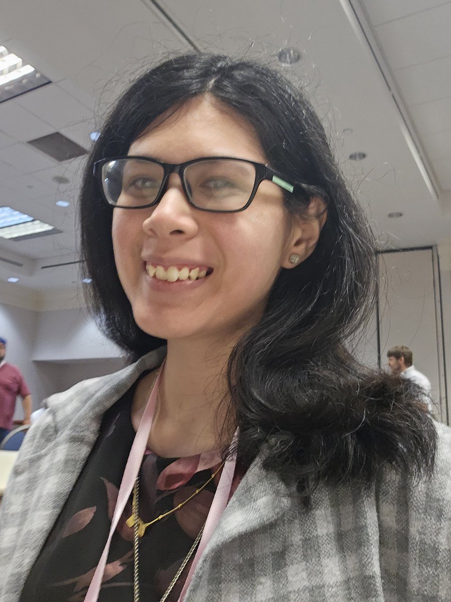 Felicia_MLopez's tweet photo. Day 3 of #vipf @VidaurreEdward Had to post the outfit of the backpack and dinner. It's so great seeing everyone ❤️ The perks of being an RGV Author 🤷🏻♀️😂 https://t.co/iIDxtWh4ZO