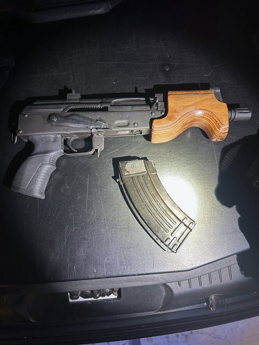 Chief Paul Neudigate (@paulneudigate) on Twitter photo Not even dusk and your <a href="/VBPD/">Virginia Beach Police Department</a> officers have made one of their first felony arrests and firearms seizure from the 17th Street Park. Not even dusk and your <a href="/VBPD/">Virginia Beach Police Department</a> officers have made one of their first felony arrests and firearms seizure from the 17th Street Park.