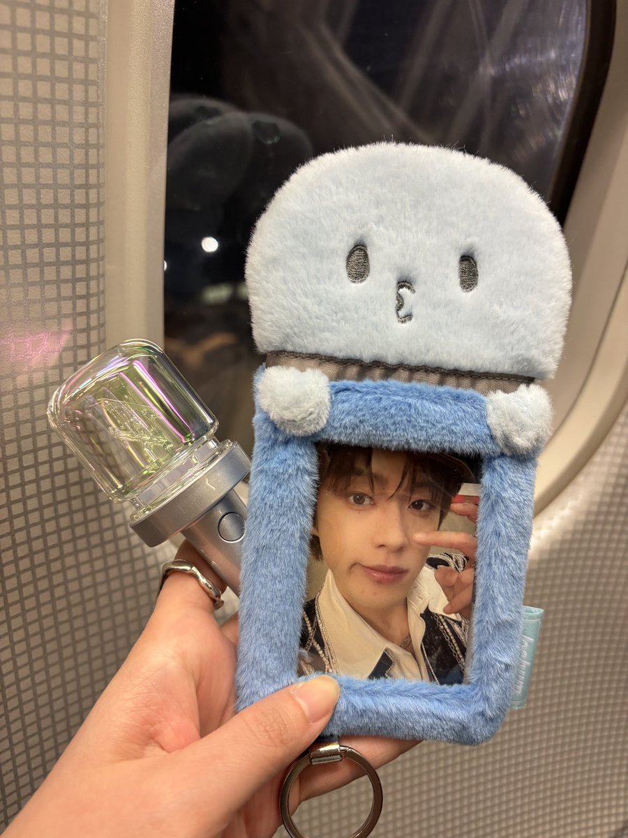 purplejunki's tweet photo. 공연끝나구 엄마미션 사러 핸즈랑 약국갔다가 스시로가서 30분에 12접시밖에 못먹었당ㅜㅜ 이번 공연은 가슴꽉차는 감동이었어서 돌아오는길도 헛헛하지 않구 좋은 느낌만 가득❤️‍🔥 https://t.co/4hrX0496ar