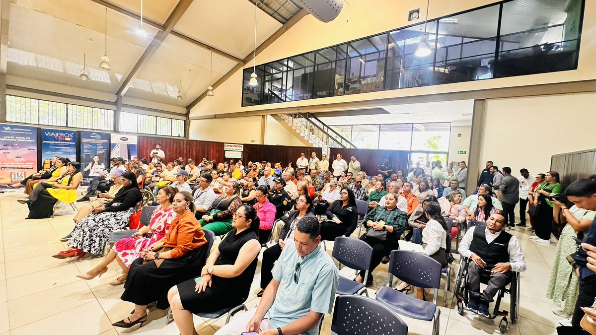 Belleza de cielo partiendo hacia la Ciudad de David , Chiriqui para nuestro lanzamiento de #LetsMeetPanama2025
Lo que auguró un éxito total 
Es tiempo de que te inscribas LetsMeetPanama.Com