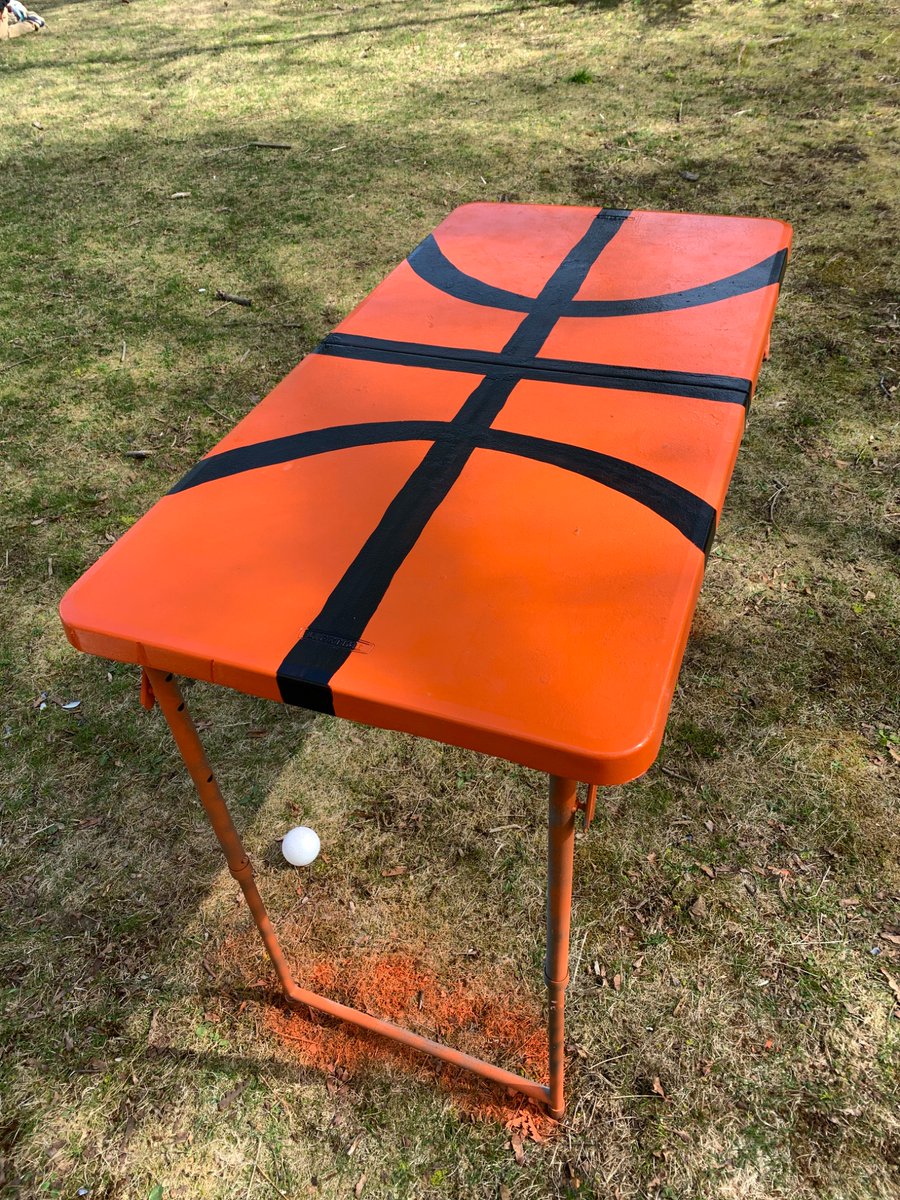 fishmcgill's tweet photo. Basketball table, inflatable to 79lbs https://t.co/49zLu80ks5