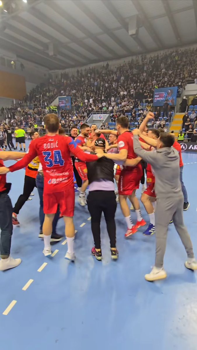 fkvcom's tweet photo. Bravo momci, čestitke na osvojenom kupu ! https://t.co/SpF7u3SvGI