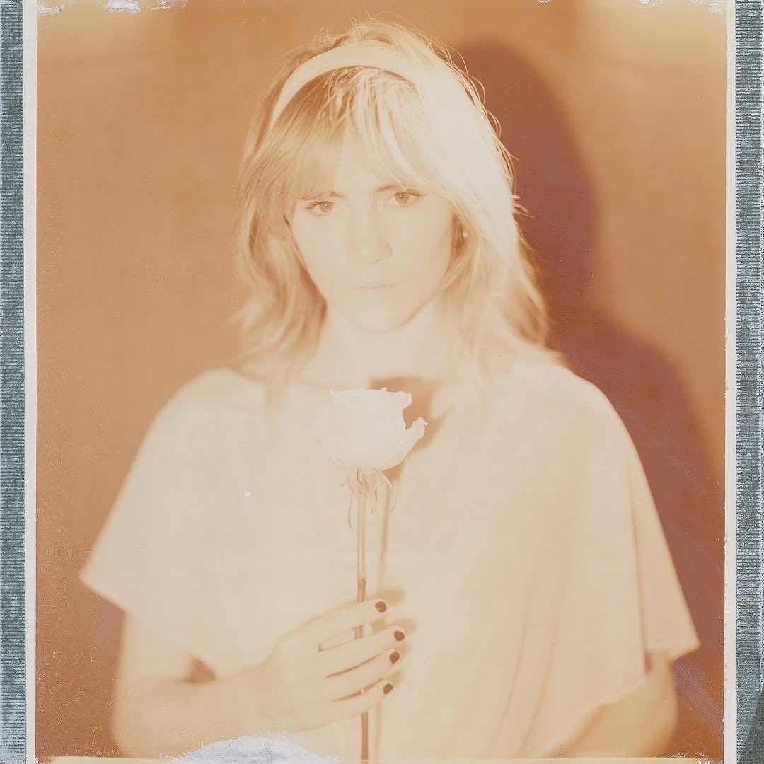suki waterhouse archive 🫀 fanpage tweet media