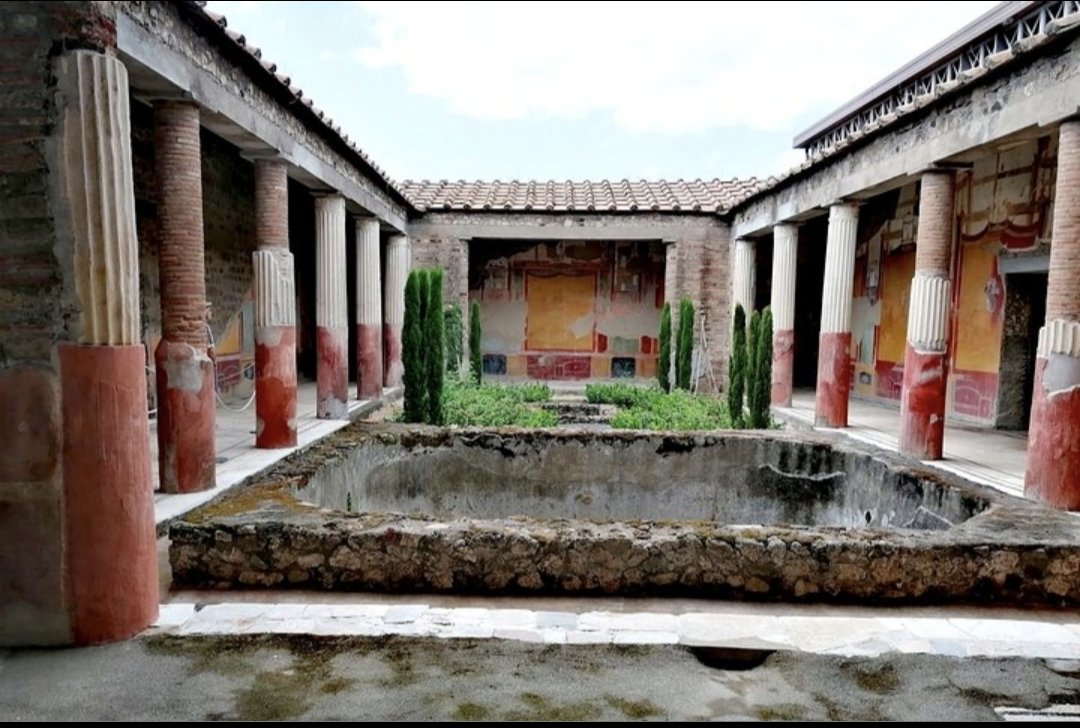 GuideToRomania's tweet image. Just dropped a brand new tour in Pompeii!
Take a look and join me for an unforgettable walk through history.
Link here: bit.ly/4cSPVyT