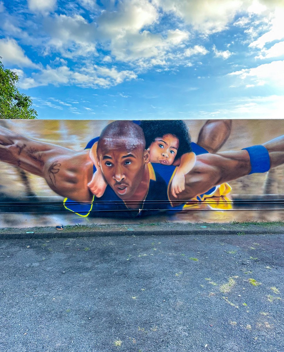 Kobe Bryant Stories & Motivation (@kobehighlight) on Twitter photo A new Kobe and Gigi Bryant mural has gone up in Hawaii 💜
Via <a href="/kobemurals/">Kobe & Gianna Bryant Murals</a> A new Kobe and Gigi Bryant mural has gone up in Hawaii 💜
Via <a href="/kobemurals/">Kobe & Gianna Bryant Murals</a>