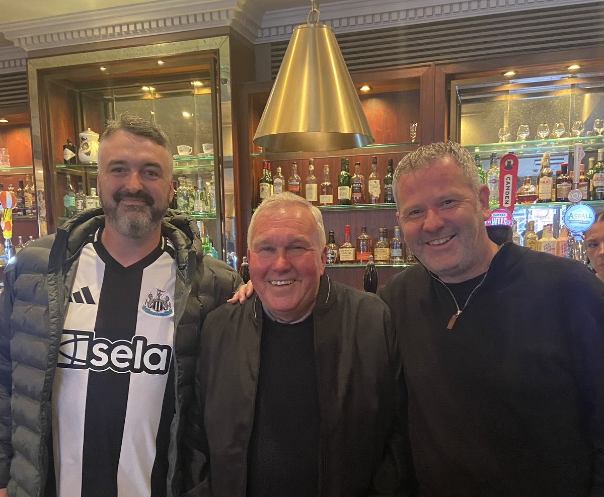 Great to have a few pints before the game today with <a href="/AdamGuySenior/">Senial</a> and <a href="/ircowell/">ian cowell</a> both of their grandads played for Newcastle the last time we won the FA Cup in 1955.