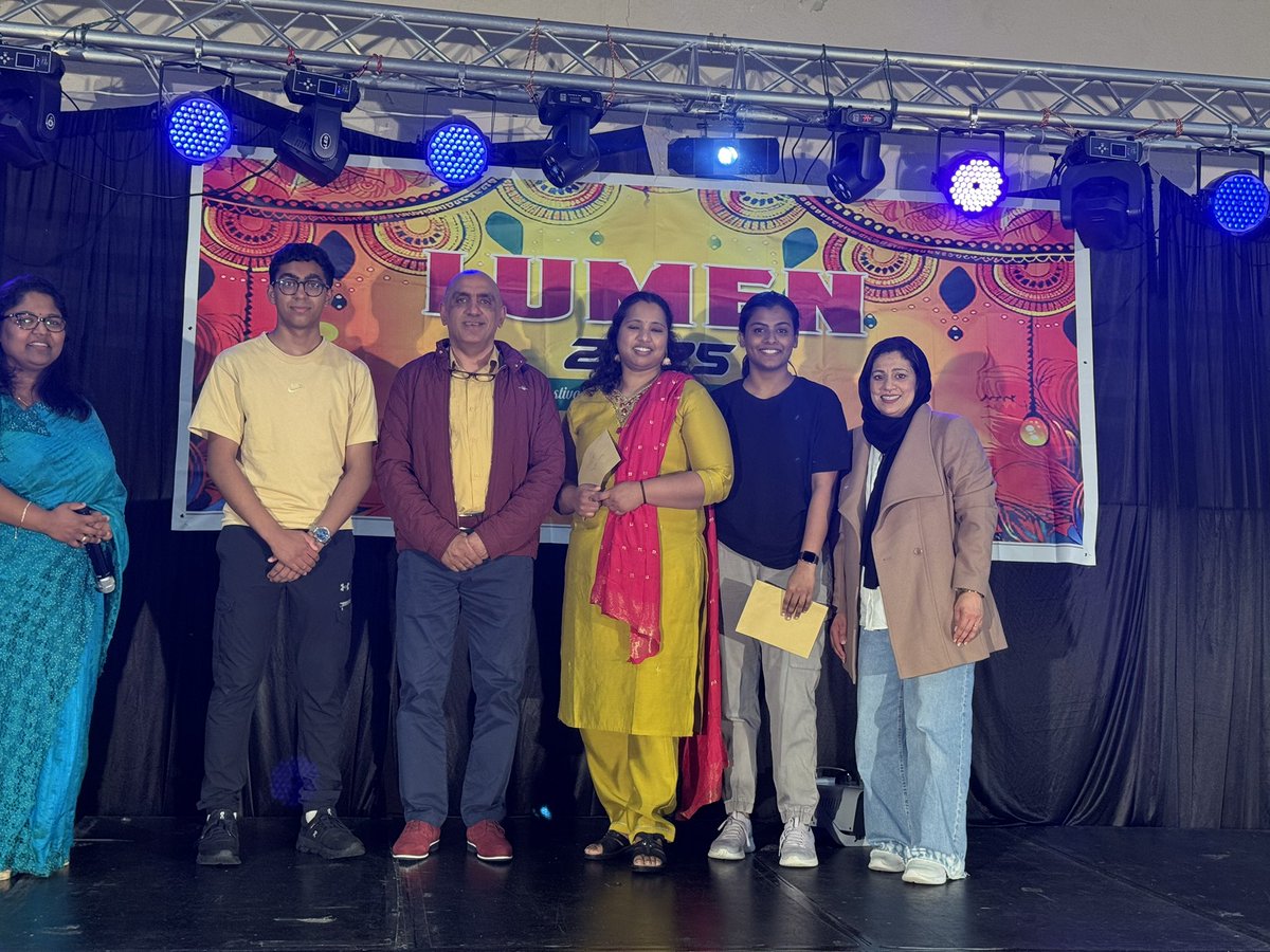 atharsheikh's tweet photo. In a world divided by history and politics, here in Ireland we come together, Indians and Pakistanis, not as rivals, but as friends, neighbours, and family.
Today, we celebrate not what separates us,but what unites us
#UnityInDiversity #IndiaPakistanFriendship #IrelandCelebrates https://t.co/JPRfVIOePz
