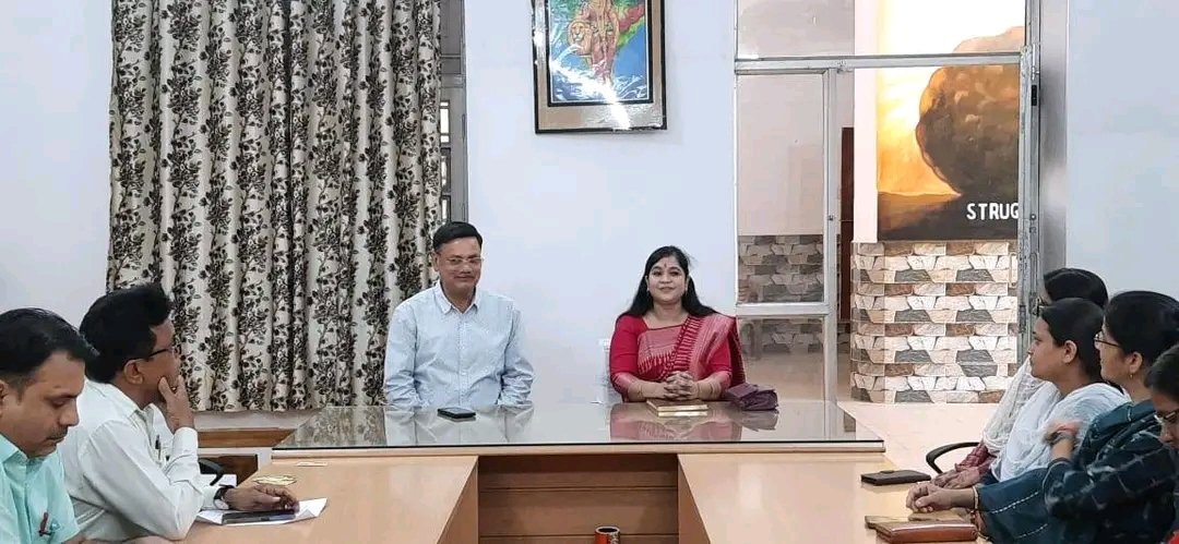 Dr Nisha Ajay Saxena (@drnishasaxena) on Twitter photo शासकीय सुभाष उत्कृष्ट विघालय भोपाल का निरीक्षण कर विद्यालय के स्टाफ से विद्यार्थियों के सर्वोत्तम हित के लिये विभिन्न बिंदुओं पर चर्चा की #BJP <a href="/BJP4MP/">BJP Madhya Pradesh</a> <a href="/BJP4India/">BJP</a> <a href="/bjpbhopalnagar/">Bjp4Bhopal</a> <a href="/HitanandSharma/">हितानंद Hitanand</a> <a href="/vdsharmabjp/">VD Sharma</a> <a href="/DrMohanYadav51/">Dr Mohan Yadav</a> <a href="/ChouhanShivraj/">Shivraj Singh Chouhan</a> <a href="/rshuklabjp/">Rajendra Shukla</a> <a href="/nstomar/">Narendra Singh Tomar</a> <a href="/ABVPVoice/">ABVP</a> शासकीय सुभाष उत्कृष्ट विघालय भोपाल का निरीक्षण कर विद्यालय के स्टाफ से विद्यार्थियों के सर्वोत्तम हित के लिये विभिन्न बिंदुओं पर चर्चा की #BJP <a href="/BJP4MP/">BJP Madhya Pradesh</a> <a href="/BJP4India/">BJP</a> <a href="/bjpbhopalnagar/">Bjp4Bhopal</a> <a href="/HitanandSharma/">हितानंद Hitanand</a> <a href="/vdsharmabjp/">VD Sharma</a> <a href="/DrMohanYadav51/">Dr Mohan Yadav</a> <a href="/ChouhanShivraj/">Shivraj Singh Chouhan</a> <a href="/rshuklabjp/">Rajendra Shukla</a> <a href="/nstomar/">Narendra Singh Tomar</a> <a href="/ABVPVoice/">ABVP</a>
