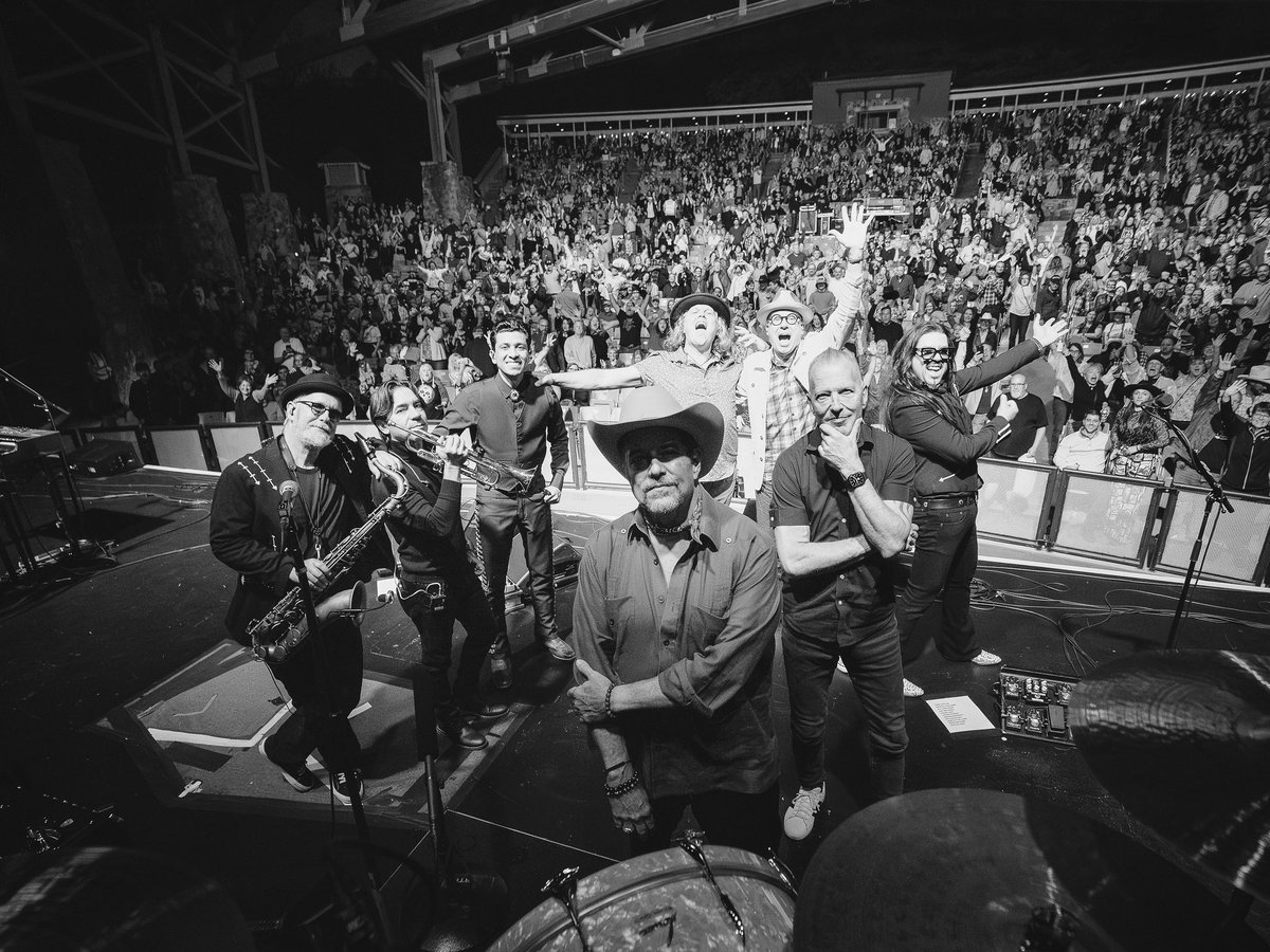 Raul Malo (@raulmalo01) on Twitter photo Last night in LOUISVILLE! 🔴 Thank you so much for packing out the <a href="/IroquoisAmp/">Iroquois Amphitheater</a>! One more to go in Pikeville.. get your tickets now at the themavericksband.com/tour! See you soon!
📸 <a href="/habanamenex/">Alejandro Menendez Vega</a> #TheMavericks #DwightYoakam #thecosmicroundupandrodeotour Last night in LOUISVILLE! 🔴 Thank you so much for packing out the <a href="/IroquoisAmp/">Iroquois Amphitheater</a>! One more to go in Pikeville.. get your tickets now at the themavericksband.com/tour! See you soon!
📸 <a href="/habanamenex/">Alejandro Menendez Vega</a> #TheMavericks #DwightYoakam #thecosmicroundupandrodeotour