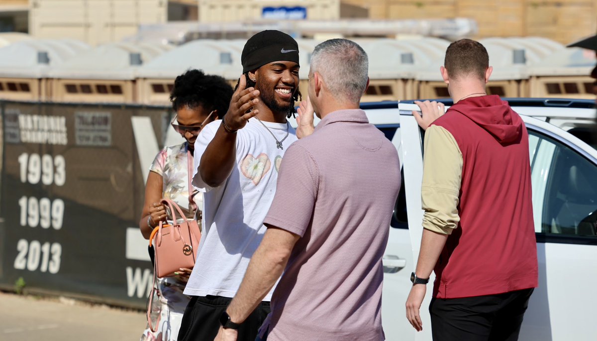 Update on the QB transfer visitor at FSU today 247sports.com/college/florid…