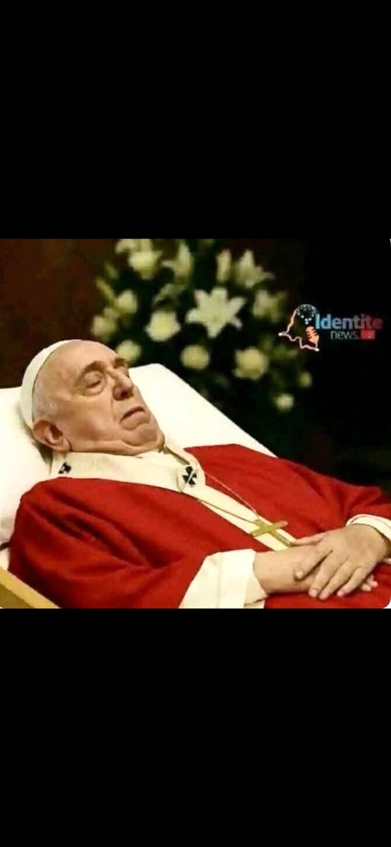 Saygıdeğer Dostlarım.
Dünya Haber Ajanslarını Takip Ediyorum
Papanın Ölümü ile İlgili.
İşte İbret Verici Bir Yaşam Hikayayesi.
Bu Yaşam Hikayesi Bizim Din Adamlarımıza İthaf Olunur.!
Papanin yıllık 360,000 Euro maaşı varmis, aldığı bütün  maaşı 12 yil boyunca fakirlere