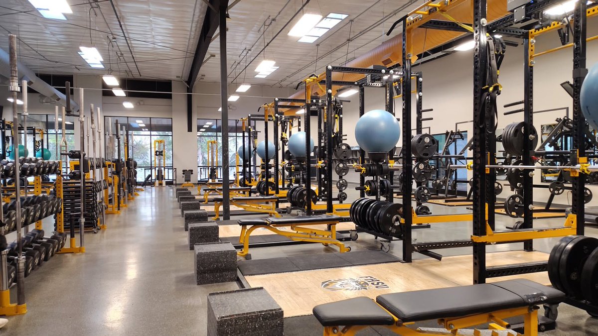 Enjoyed the wonderful campus and amazing facilities at <a href="/FHSUFootball/">FHSU Football</a>. It has been a pleasure to attend the Junior Day/Spring Game. Huge thanks to <a href="/CoachMartinOL/">Taylor Martin</a> for the invite and for such a great conversation!

<a href="/CoachSwanson48/">David Swanson</a>