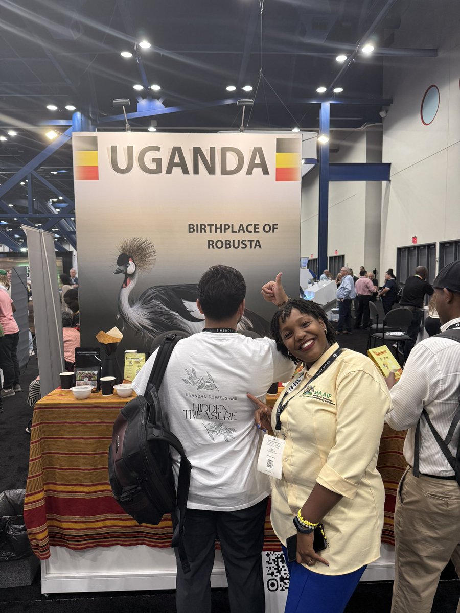 UgaEmbaWashDC's tweet image. Uganda Embassy in collaboration with @MAAIF_Uganda hosted a cupping session attracting an incredible turnout of coffee lovers and enthusiasts to taste Uganda’s rich flavored coffees at Specialty Coffee Expo. @SpecialtyCoffee
@UgandaMFA
@mofpedU
@UG_Parliament