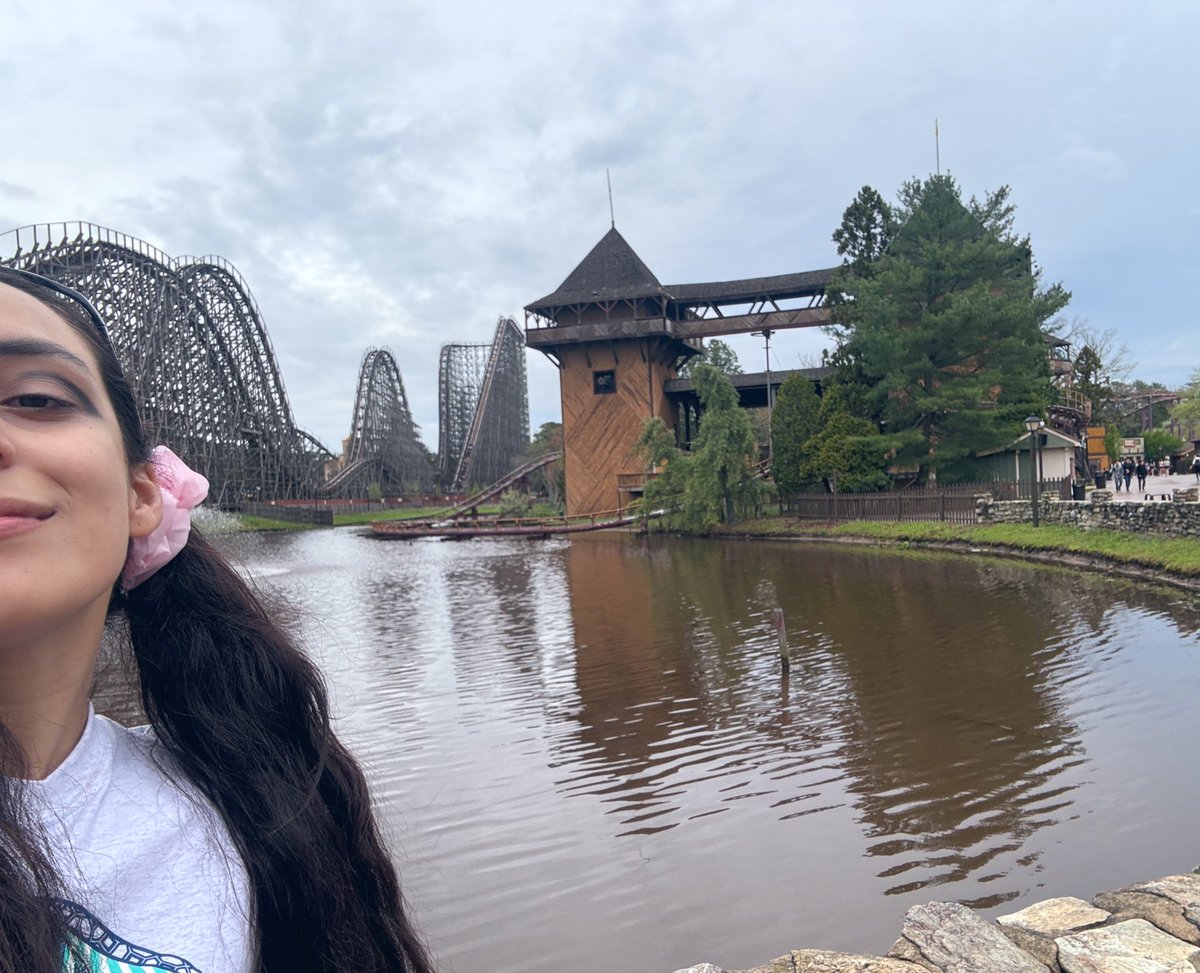its_gp_angella's tweet image. finally a view of el toro with nothing in the background, and no sky ride to get in the way either ‼️ (also we tangoed)
