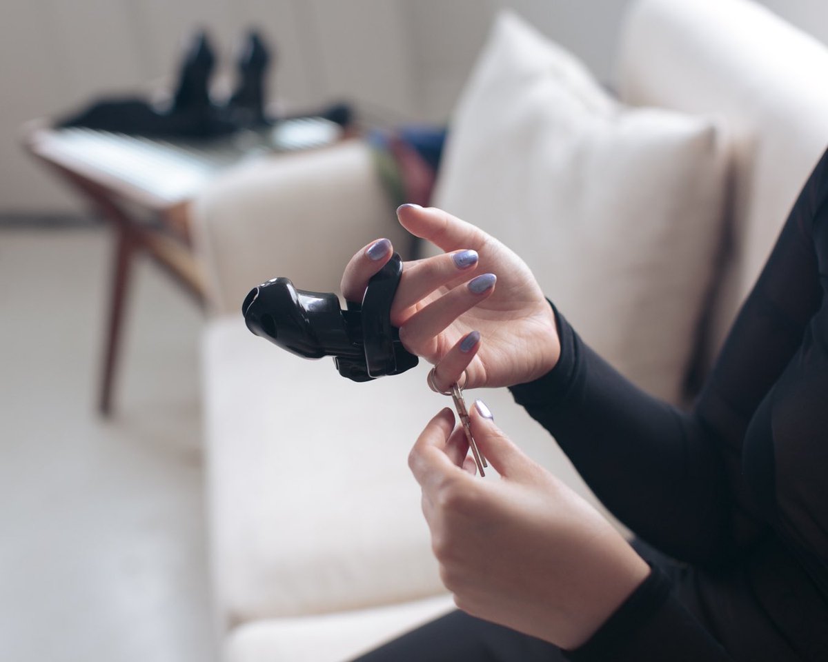 I promise I’ll keep the keys close to my heart 🖤