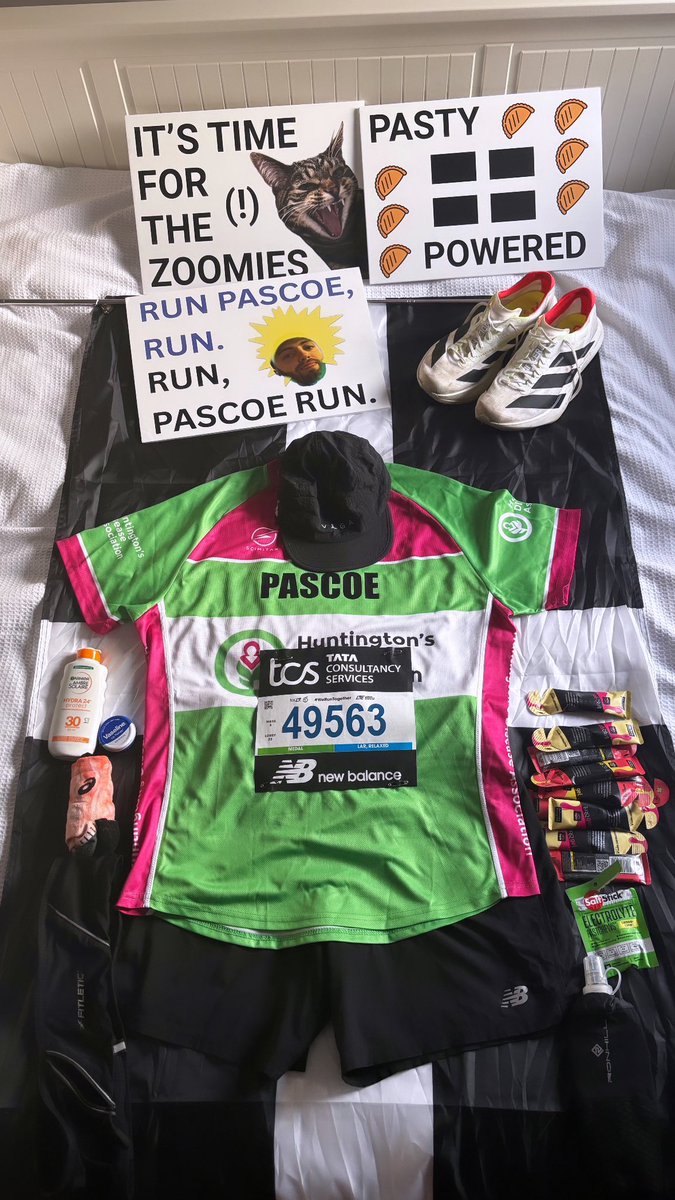 iamdanielpascoe's tweet photo. 7+ months of hard graft and there’s only one last thing to do…
If you’d like to track me tomorrow, you can download the TCS London Marathon app and search for my bib no: 49563
I’ll see you on the other side - I hope I can make you proud 💚
#TeamHDA
#KFG https://t.co/kPMmpVsiqI