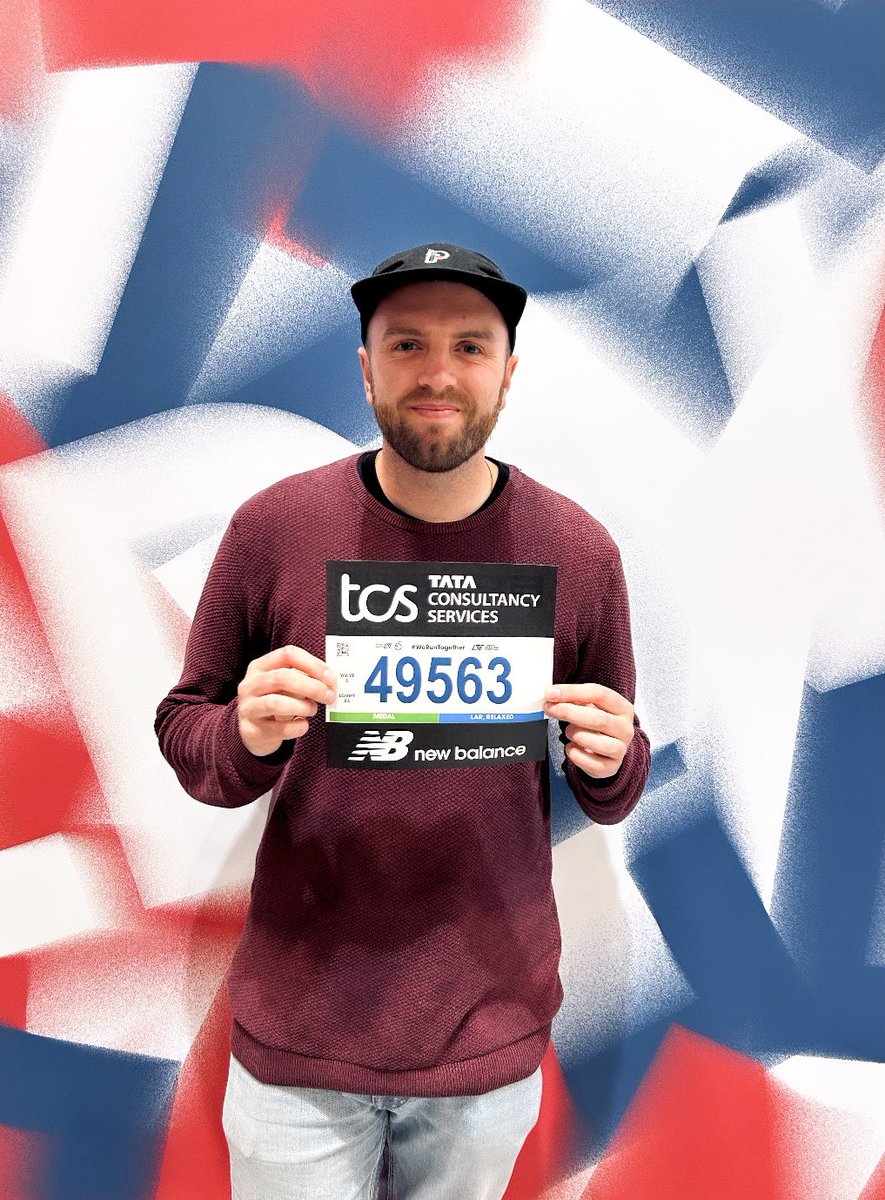 iamdanielpascoe's tweet photo. 7+ months of hard graft and there’s only one last thing to do…
If you’d like to track me tomorrow, you can download the TCS London Marathon app and search for my bib no: 49563
I’ll see you on the other side - I hope I can make you proud 💚
#TeamHDA
#KFG https://t.co/kPMmpVsiqI