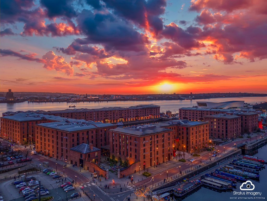 Stratus Imagery (@stratusimagery) on Twitter photo Night Liverpool ๐
<a href="/angiesliverpool/">Angies Liverpool</a> <a href="/realrobinjmac65/">@realrobinjmac65</a> <a href="/YOLiverpool/">K E V yoliverpool</a> #liverpool #liverpoolcity Night Liverpool ๐
<a href="/angiesliverpool/">Angies Liverpool</a> <a href="/realrobinjmac65/">@realrobinjmac65</a> <a href="/YOLiverpool/">K E V yoliverpool</a> #liverpool #liverpoolcity