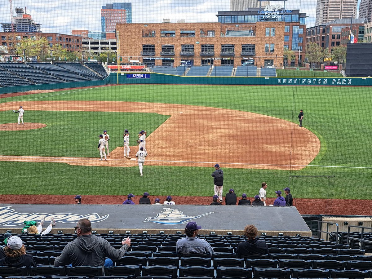 Catching some <a href="/Cap_Baseball/">Capital University Baseball</a> <a href="/huntingtonpark/">Huntington Park HOA</a> Let's Go! #CapAD