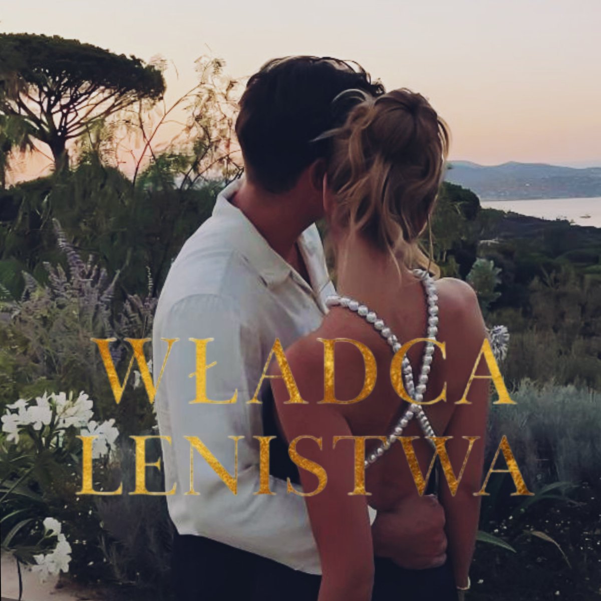 Napora35's tweet photo. „Władca lenistwa” to była w miarę solidną książka, ale nie wciągnęła mnie aż tak, jakbym tego oczekiwała. Uważam, że to bardziej wątek biznesowy dominował nad romantycznym.
#kingofsloth #twitteroweksiazkary https://t.co/WZ68MsVCx0