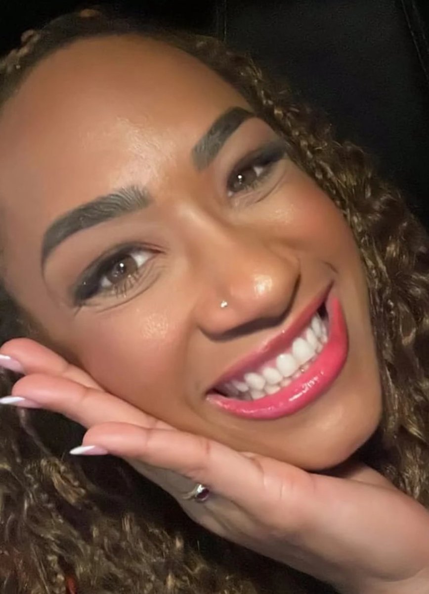 Luanna_Araujooh's tweet photo. Antes de entrar para o BBB25, Diogo já tinha uma carreira consolidada,com seu próprio reconhecimento e público 
Ele não precisa se apoiar em Aline para se destacar. Diogo construiu seu espaço com talento e trabalho duro. https://t.co/QT5cQcZkFt