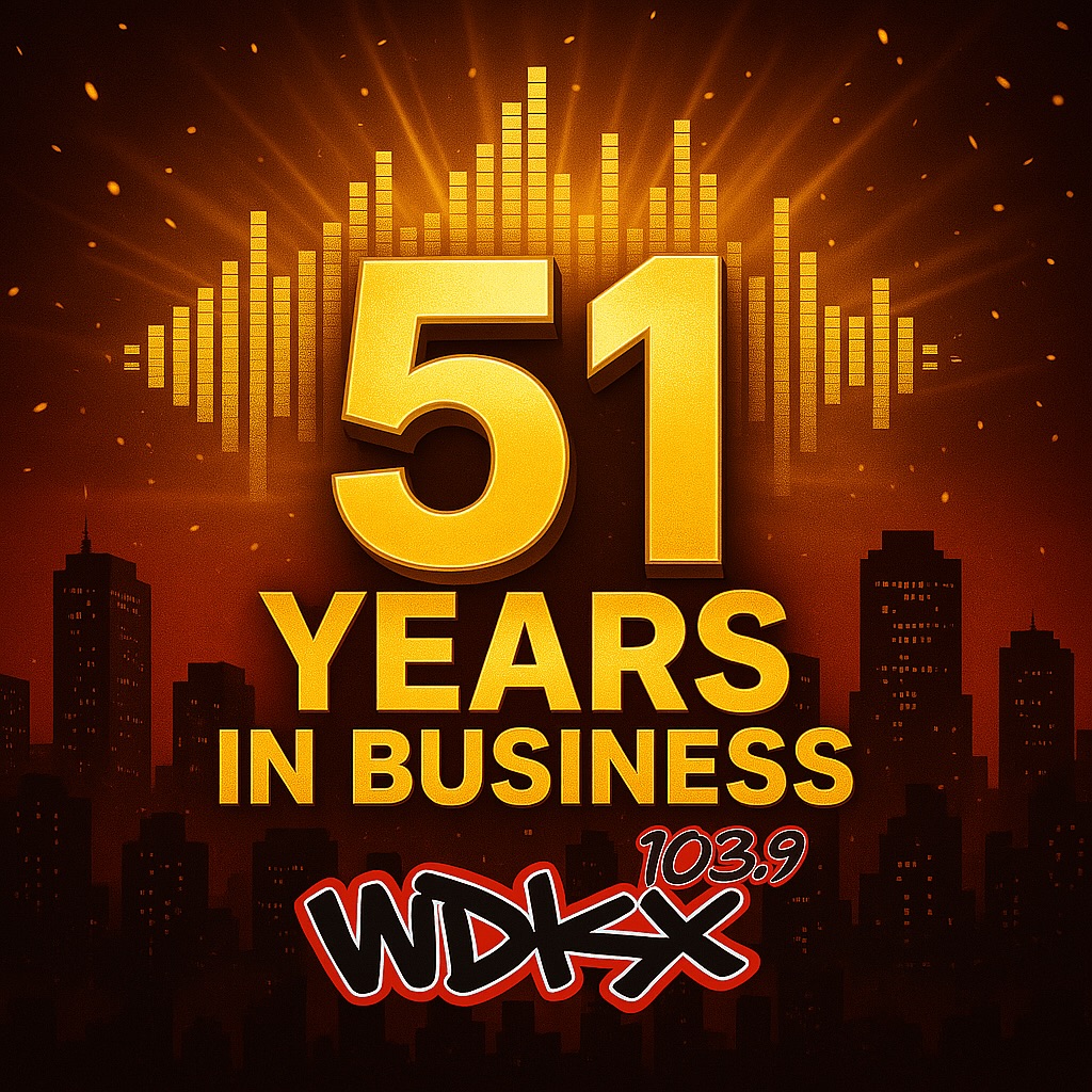 jacobscott101's tweet image. Before I even knew my own name, I knew the sound of WDKX. It flowed through my house, my kitchen, my front porch — a beat that raised me, a voice that shaped me, a vibe that lived in every room we danced, cleaned the house on Saturday mornings, and dreamed in.
@1039WDKX wasn’t…