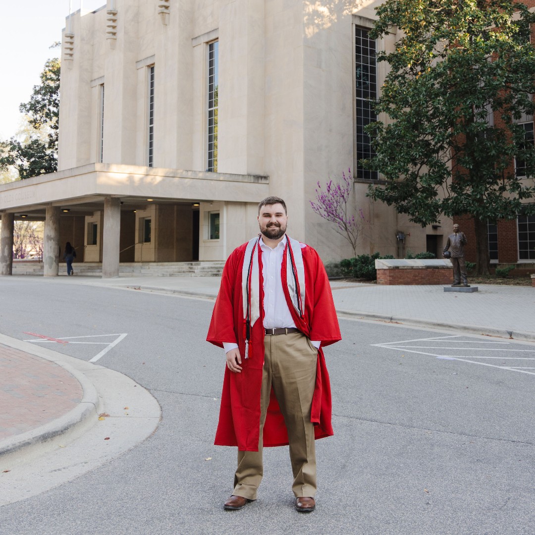 NC State Alumni (@ncstatealumni) on Twitter photo Breaking news: #NCState25 is leveling up to alumni status. 🗞️
📸: <a href="/NCStatePoole/">NC State Poole College of Management</a> grad Ethan Rimolt ’25, B.S. Business Adminstration
Grads, show us how you’re celebrating becoming alumni and tag us in your cap and gown photos! Full details: ncst.at/zF1M50VHXHh #HowlBack Breaking news: #NCState25 is leveling up to alumni status. 🗞️
📸: <a href="/NCStatePoole/">NC State Poole College of Management</a> grad Ethan Rimolt ’25, B.S. Business Adminstration
Grads, show us how you’re celebrating becoming alumni and tag us in your cap and gown photos! Full details: ncst.at/zF1M50VHXHh #HowlBack