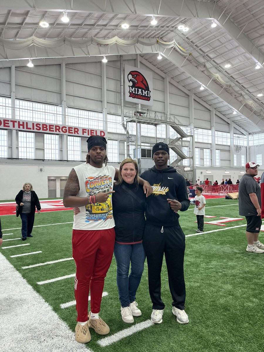 BryceBrewster30's tweet image. Just had an amazing time back in Miami OH for their spring game Can't wait to see everyone again! Futurehome? @CoachBrown_DL @CoachTy_1