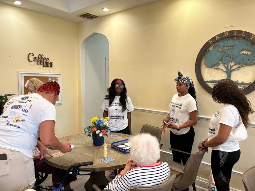 HALOPVAMU's tweet image. Halo had a wonderful time at Village Green Memory Care Community Center, playing bingo, assisting with meals, and baking sweet treats together. Thank you to everyone who made this day so special! 💙💚

#pvamu28 #pvamu25 #pvamu26 #pvamu27 #pvamu #halopvamu #beahalo🌎