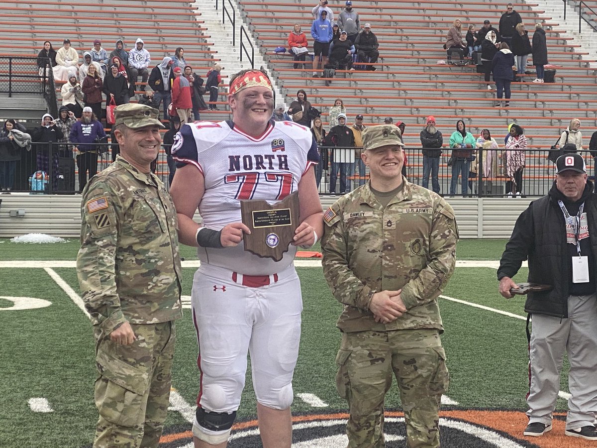 Some offensive line love today from game 2 of the North South All Star Game!! 

LT #75 player of the game 
RT #77 offensive player of the game