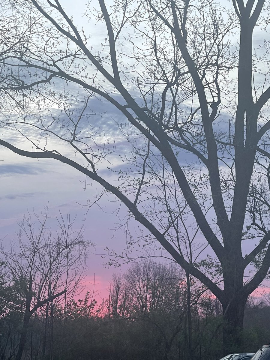 کچھ عشق کیا کچھ کام کیا 
وہ لوگ بہت خوش قسمت تھے 
جو عشق کو کام سمجھتے تھے 
یا کام سے عاشقی کرتے تھے 
ہم جیتے جی مصروف رہے 
کچھ عشق کیا کچھ کام کیا 
کام عشق کے آڑے آتا رہا 
اور عشق سے کام الجھتا رہا 
پھر آخر تنگ آ کر ہم نے 
دونوں کو ادھورا چھوڑ دیا ✨